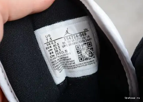 Air 554724-069 1 Toe Chicago Jordan Mid 554724-069 0419